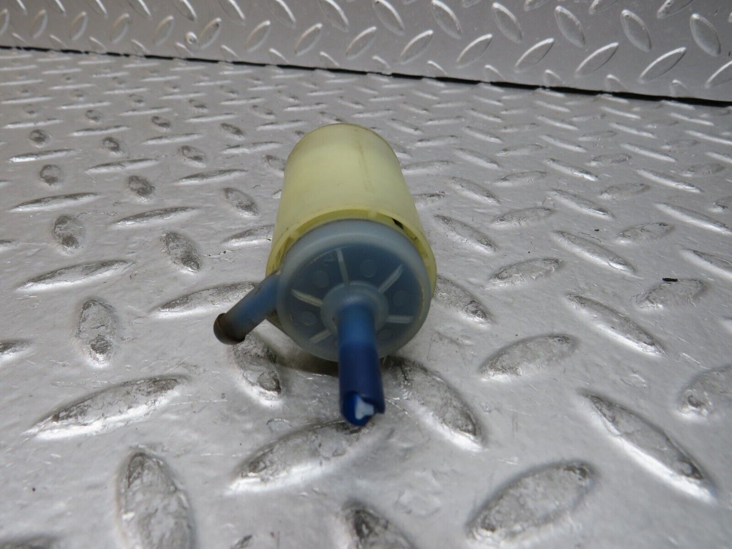 28822 Mercedes-Benz W123 230E Windscreen Washer Pump