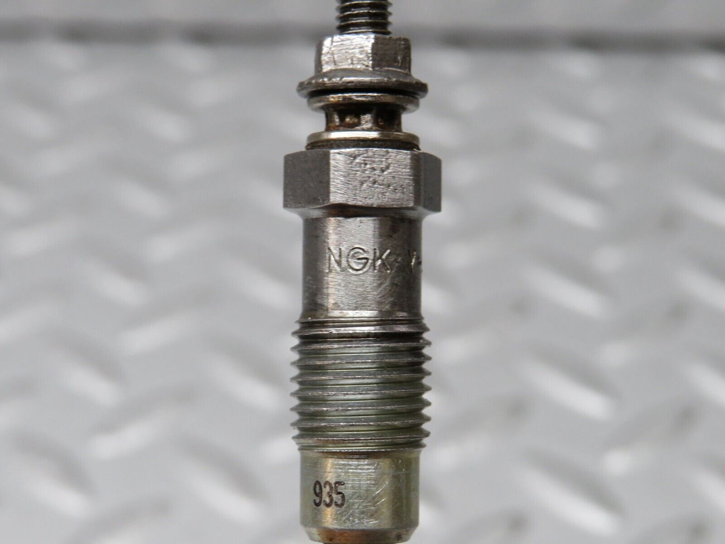 35888 Mercedes-Benz 240D OM616.912 Glow Plug NGK Y-902R