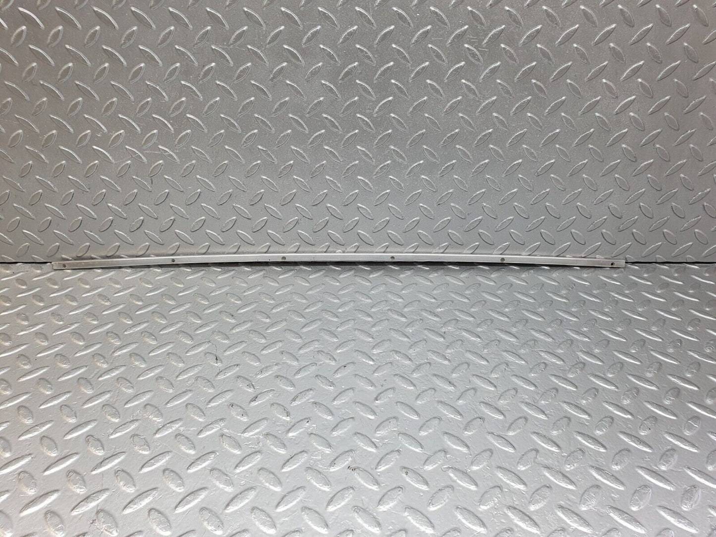 43750 Mercedes-Benz C126 380SEC Coupe Sunroof Chrome Trim