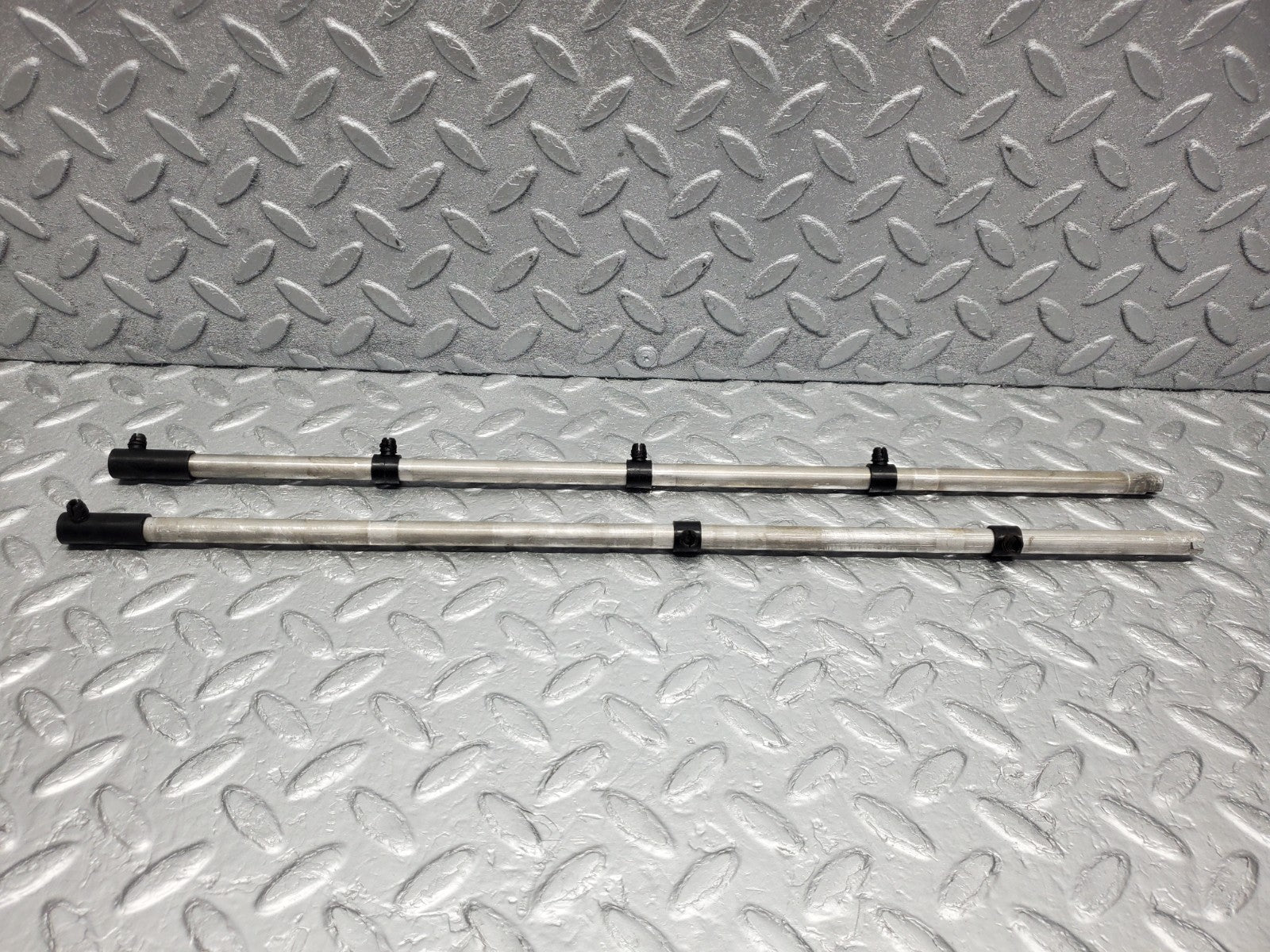 W126 Coupe camshaft oil tube used OEM