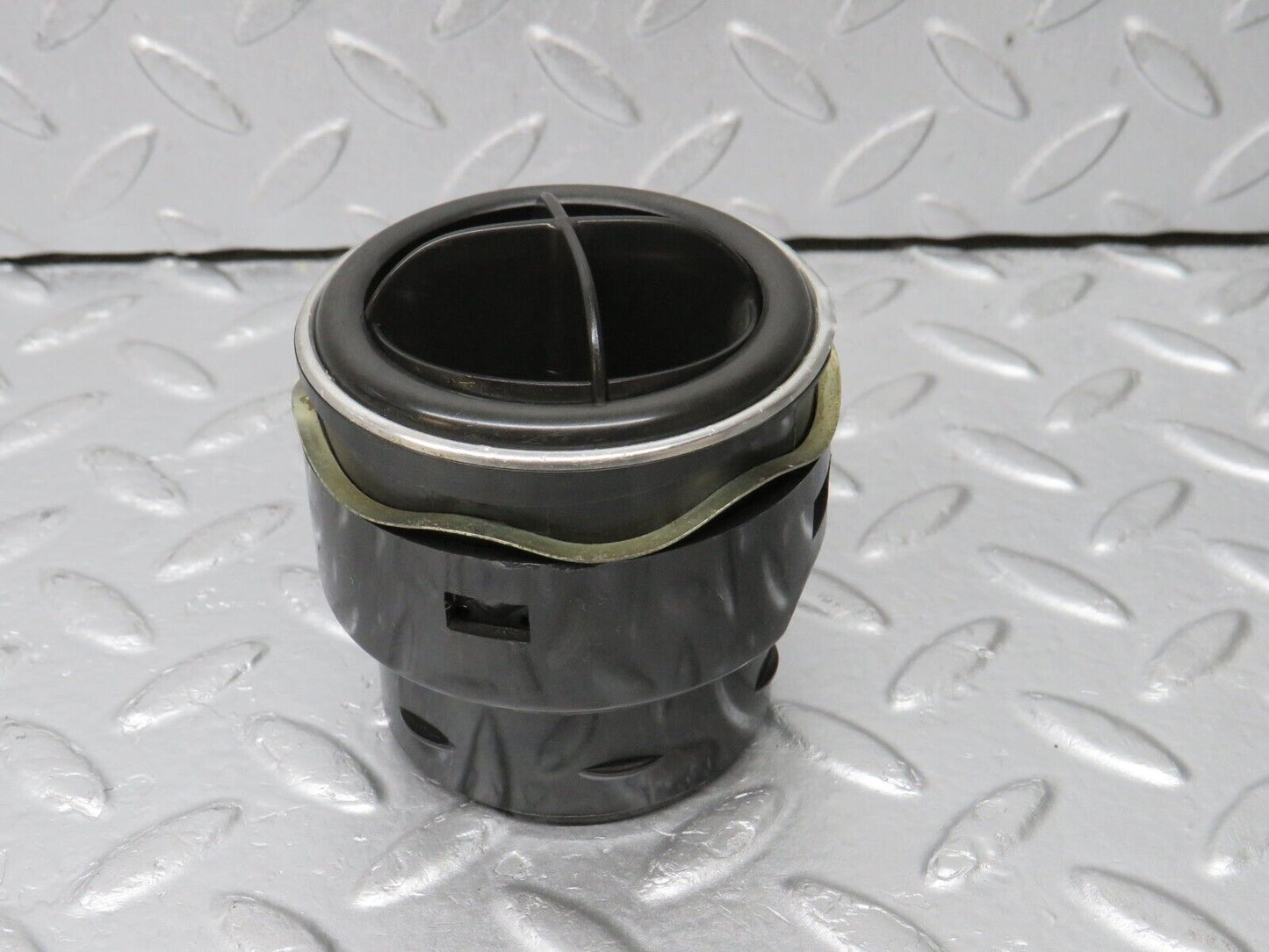 39181 Mercedes-Benz R107 500SL Coupe Dashboard Air Vent