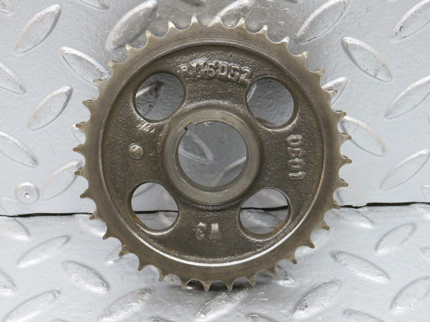 32764 Mercedes-Benz C107 R107 350 V8 Camshaft Timing Gear 1160520601