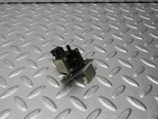 31618 Mercedes-Benz W201 190LE 1.8L Vacuum Control Valve Pierburg 0015407097