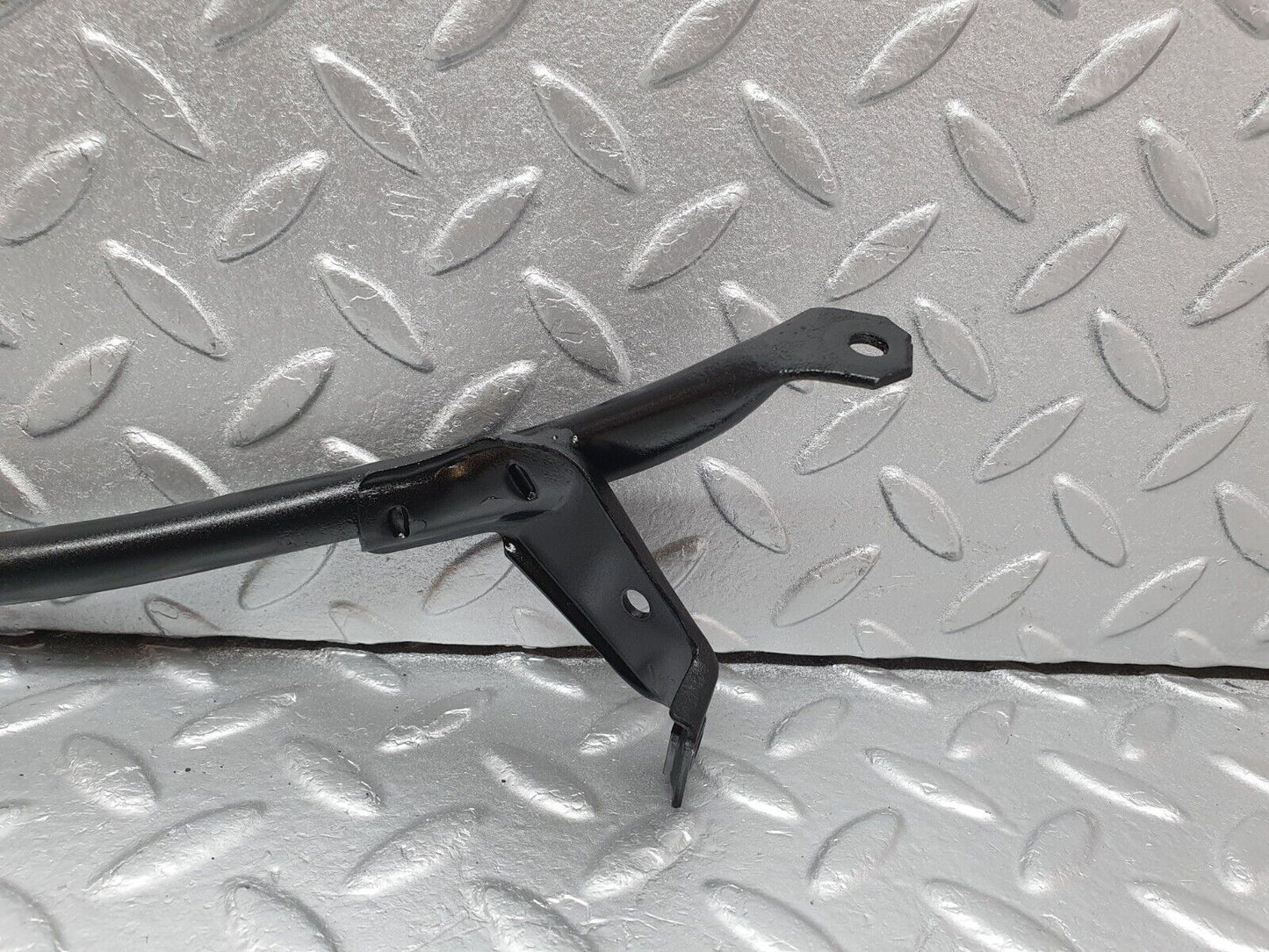 41507 Mercedes-Benz W124 200E Horn Bracket