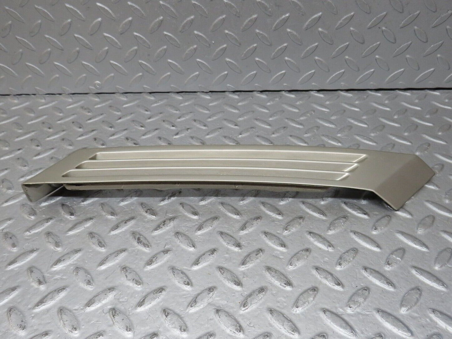 36499 Mercedes-Benz W201 190E 2.0L C Pillar Exterior Cover Right Side 2016980289
