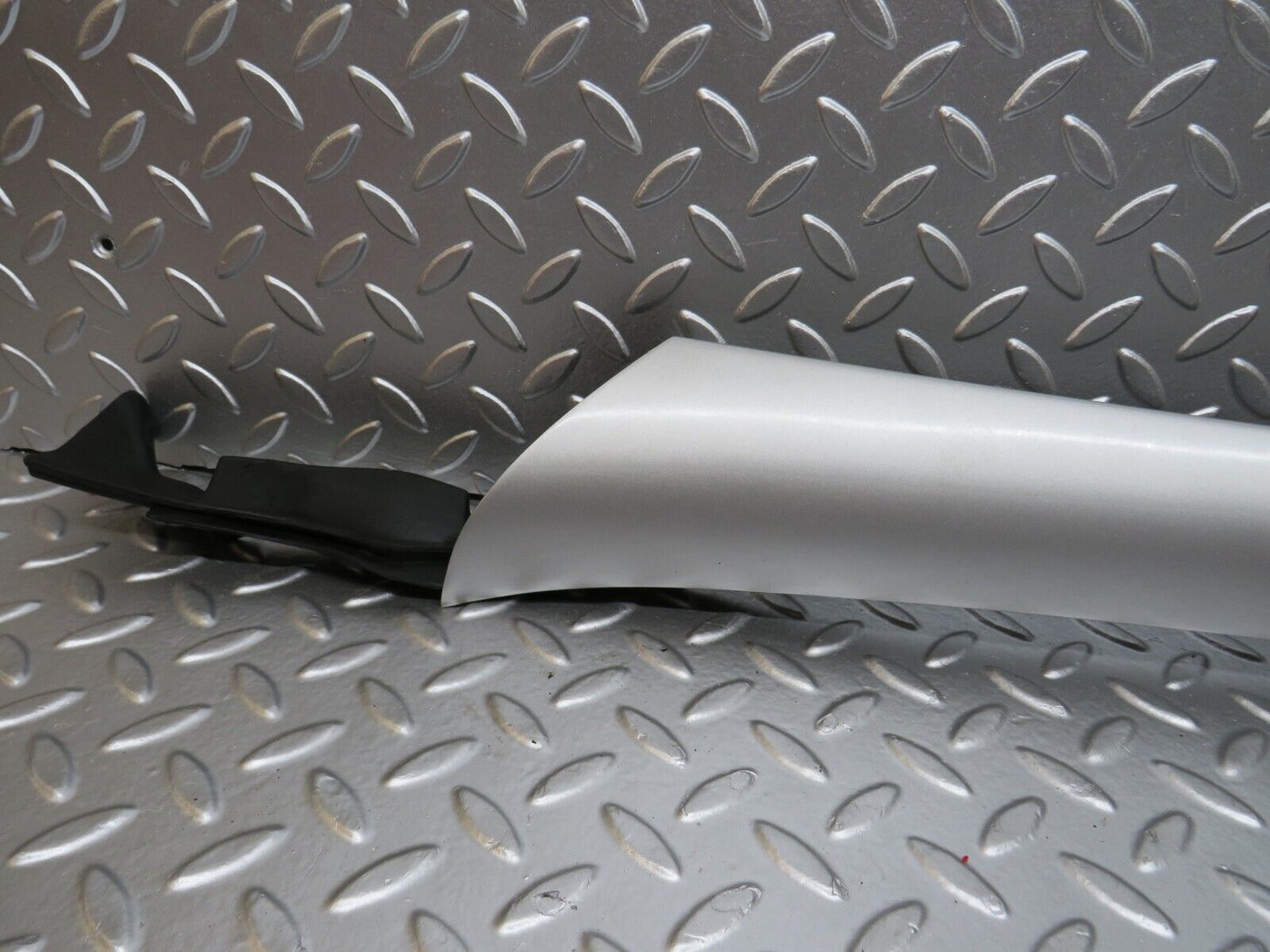 24813 Mercedes-Benz W140 S320 A Pillar Exterior Cover Right Side