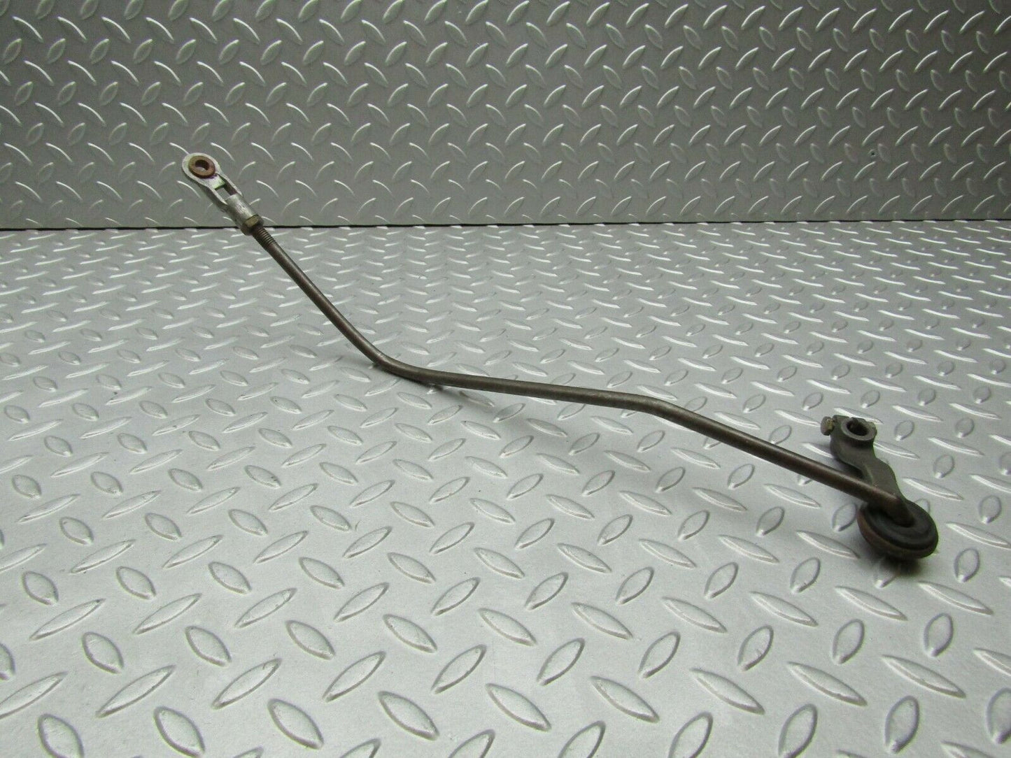 3295 Mercedes-Benz W115 220D Manual Gear Shift Linkage 1-2 0009920510
