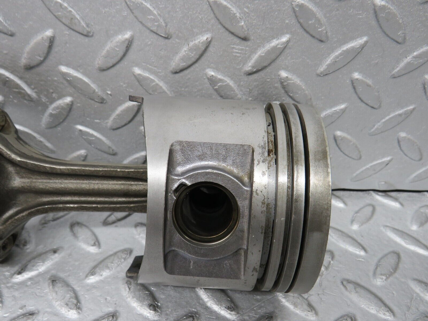 37630 Mercedes-Benz W109 300SEL Piston With Connecting Rod 91.5 mm
