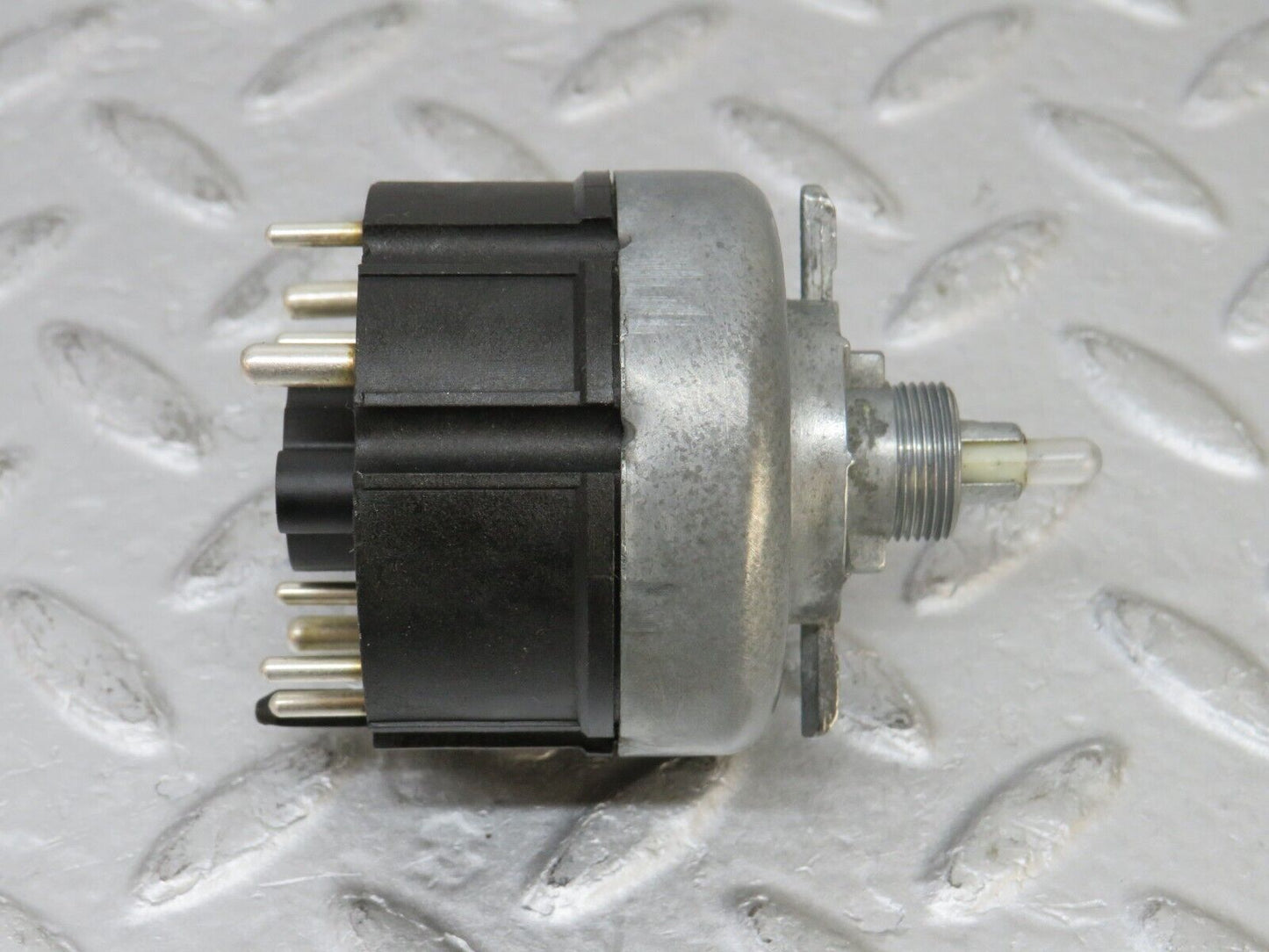 36069 Mercedes-Benz W126 420SE Headlight Switch 0005456004