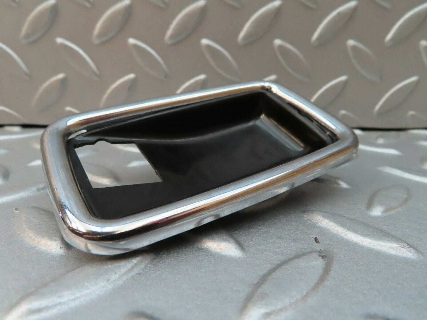 3819 Mercedes-Benz S123 200T Wagon Chrome Frame For Door Handle 1087660611
