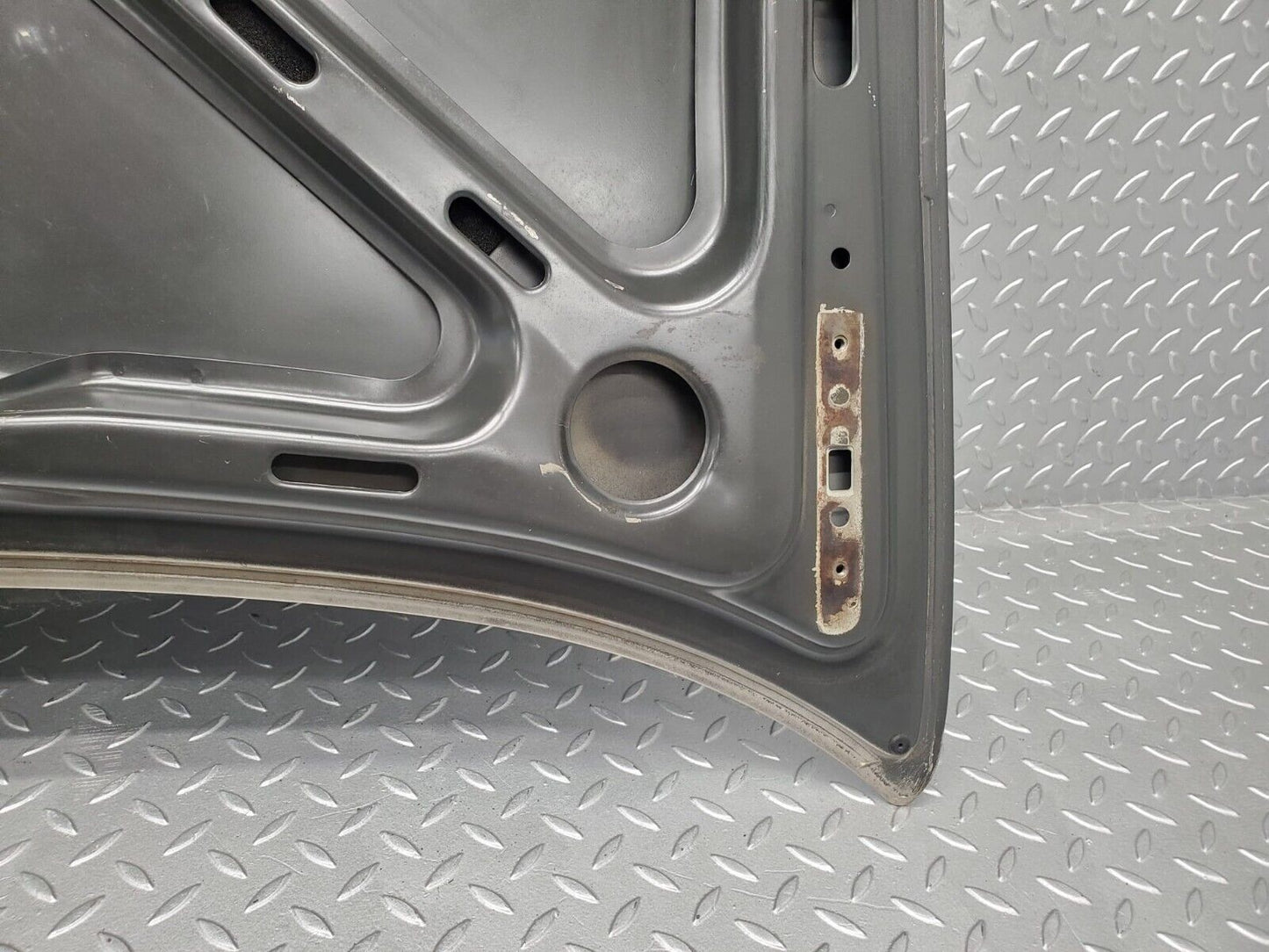 46100 Mercedes-Benz W126 420SE Boot Lid Trunk Door