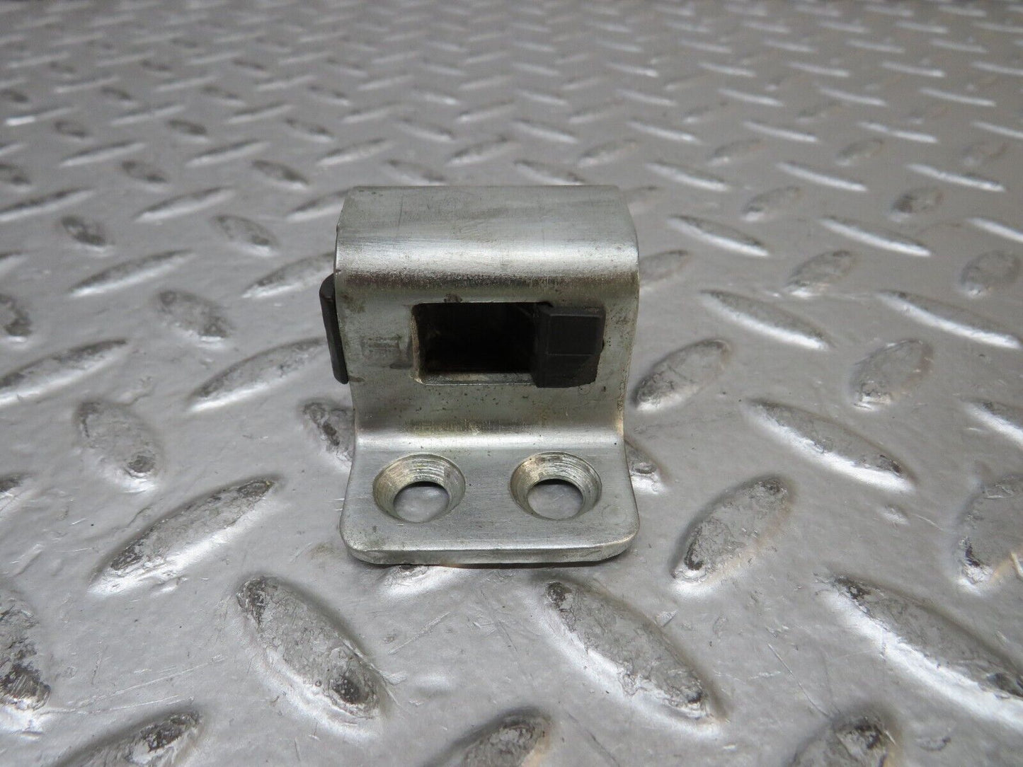 28815 Mercedes-Benz W123 230E Door Lock Latch Right Side