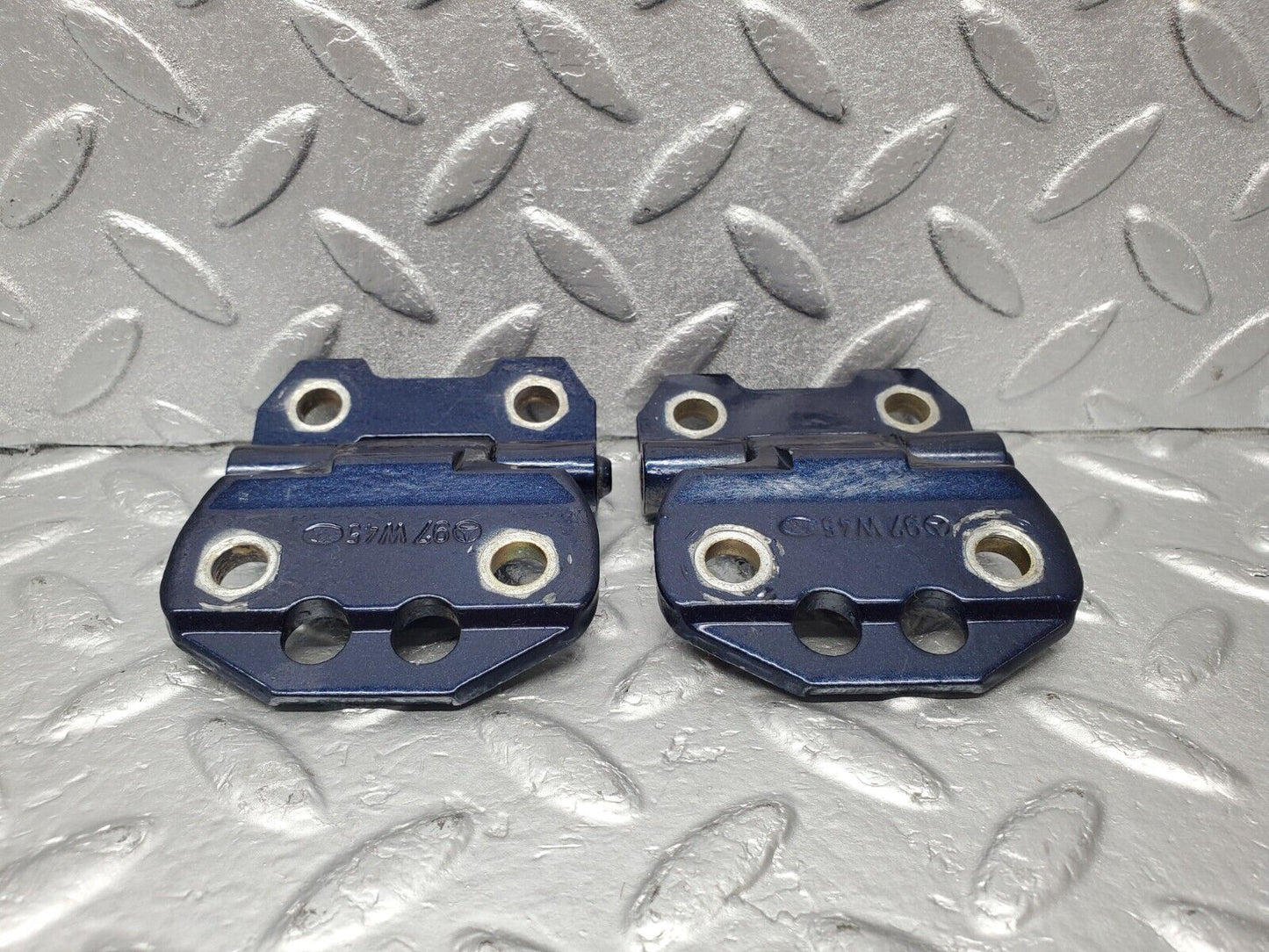 46993 Mercedes-Benz R129 320SL Coupe Door Hinge Left Side