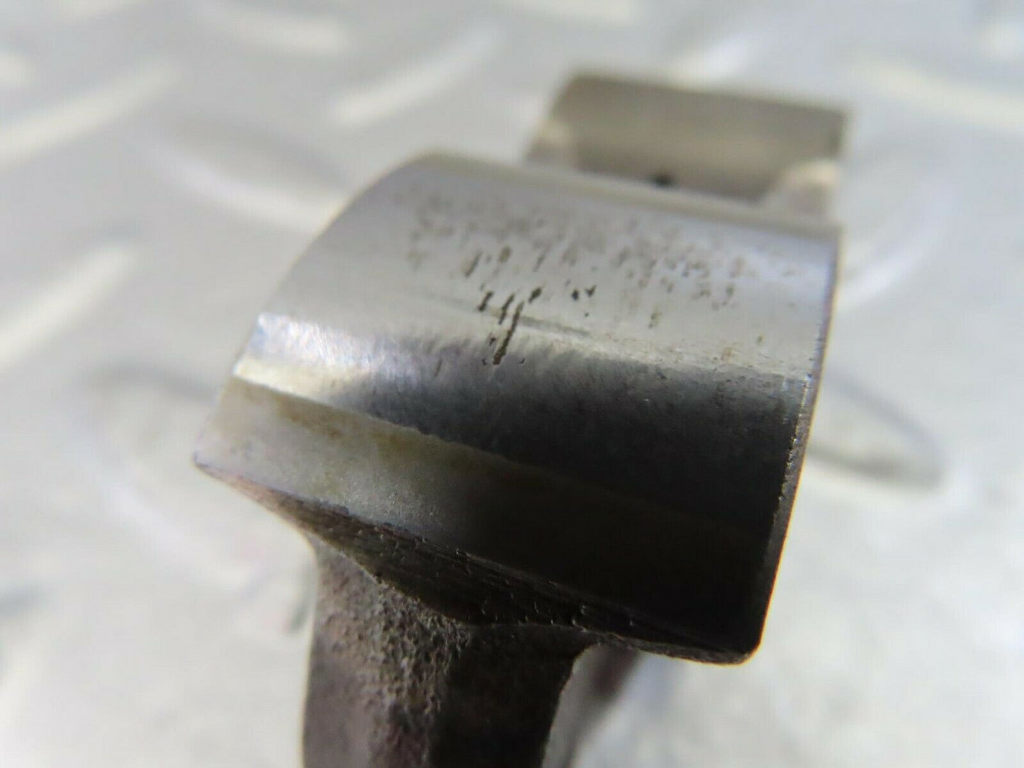 9868 Mercedes-Benz C123 280CE Coupe Valve Rocker Arm With Retaining Spring