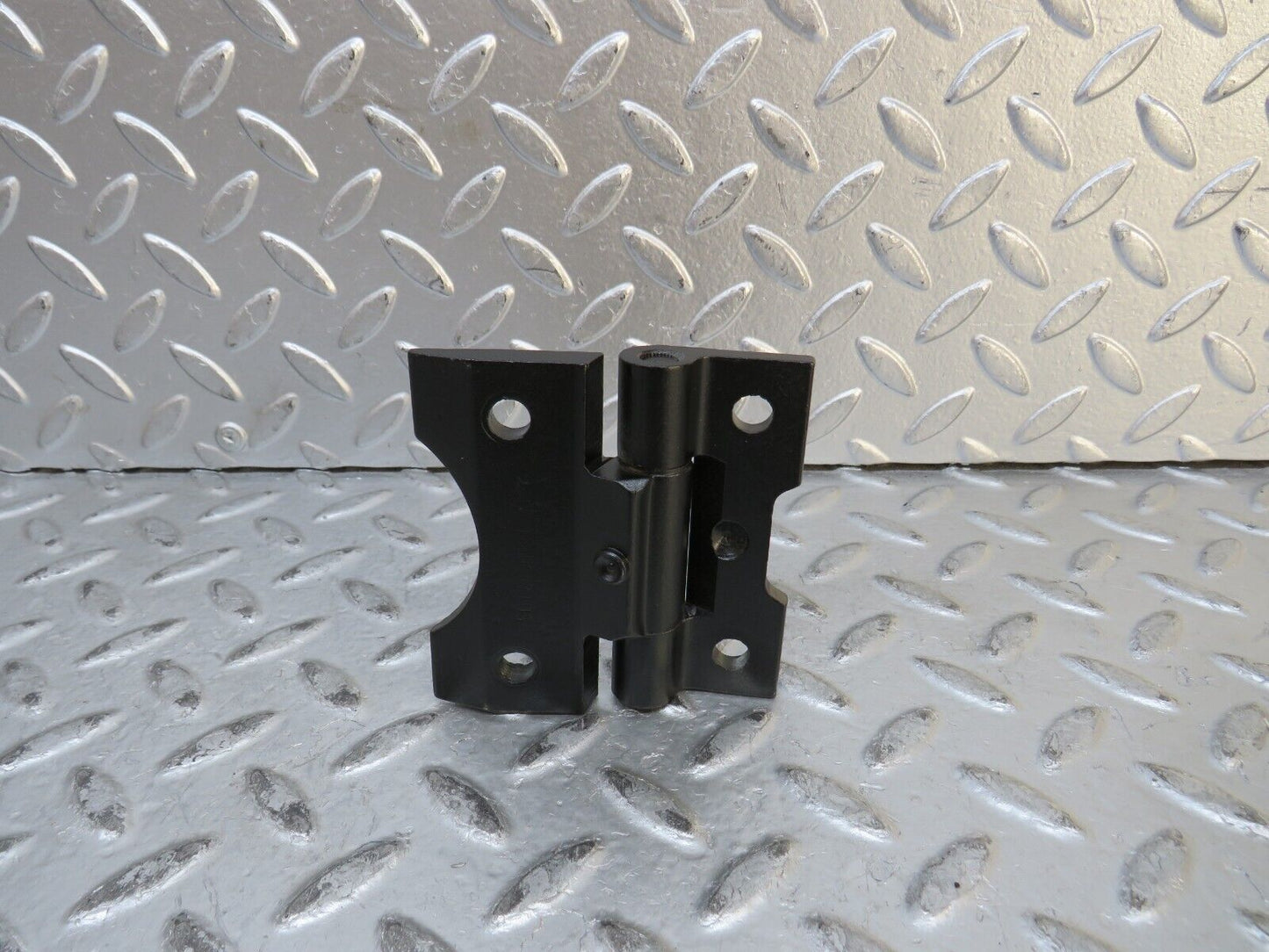 28786 Mercedes-Benz W123 230E Door Hinge 1237200037