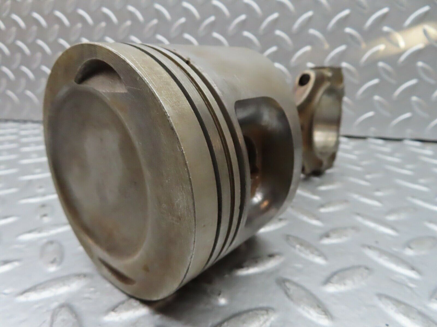21364 Mercedes-Benz W123 230E Piston With Connecting Rod 95.475 mm