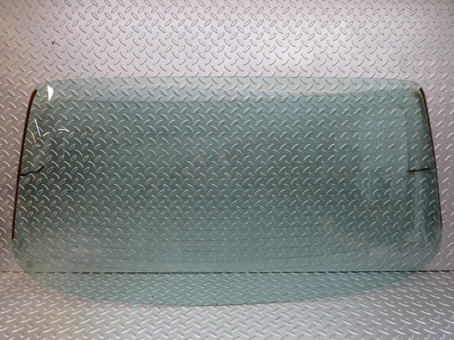 25385 Mercedes-Benz W123 200 Rear Heated Windscreen Glass
