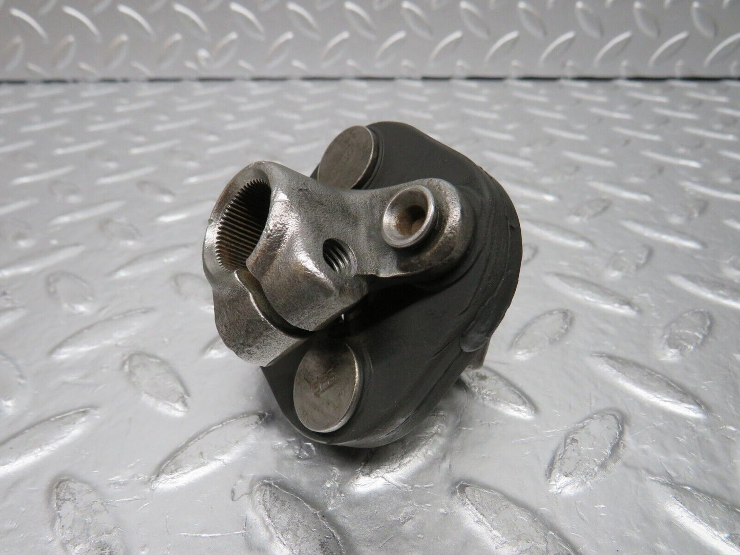 30415 Mercedes-Benz W124 230E Steering Column Lower Shaft Connector