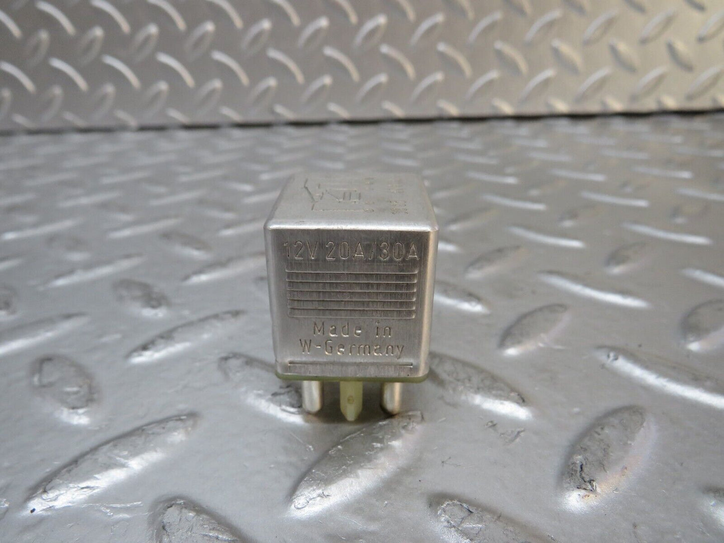 29837 Mercedes-Benz W123 230E Multi Purpose Relay 0015420219