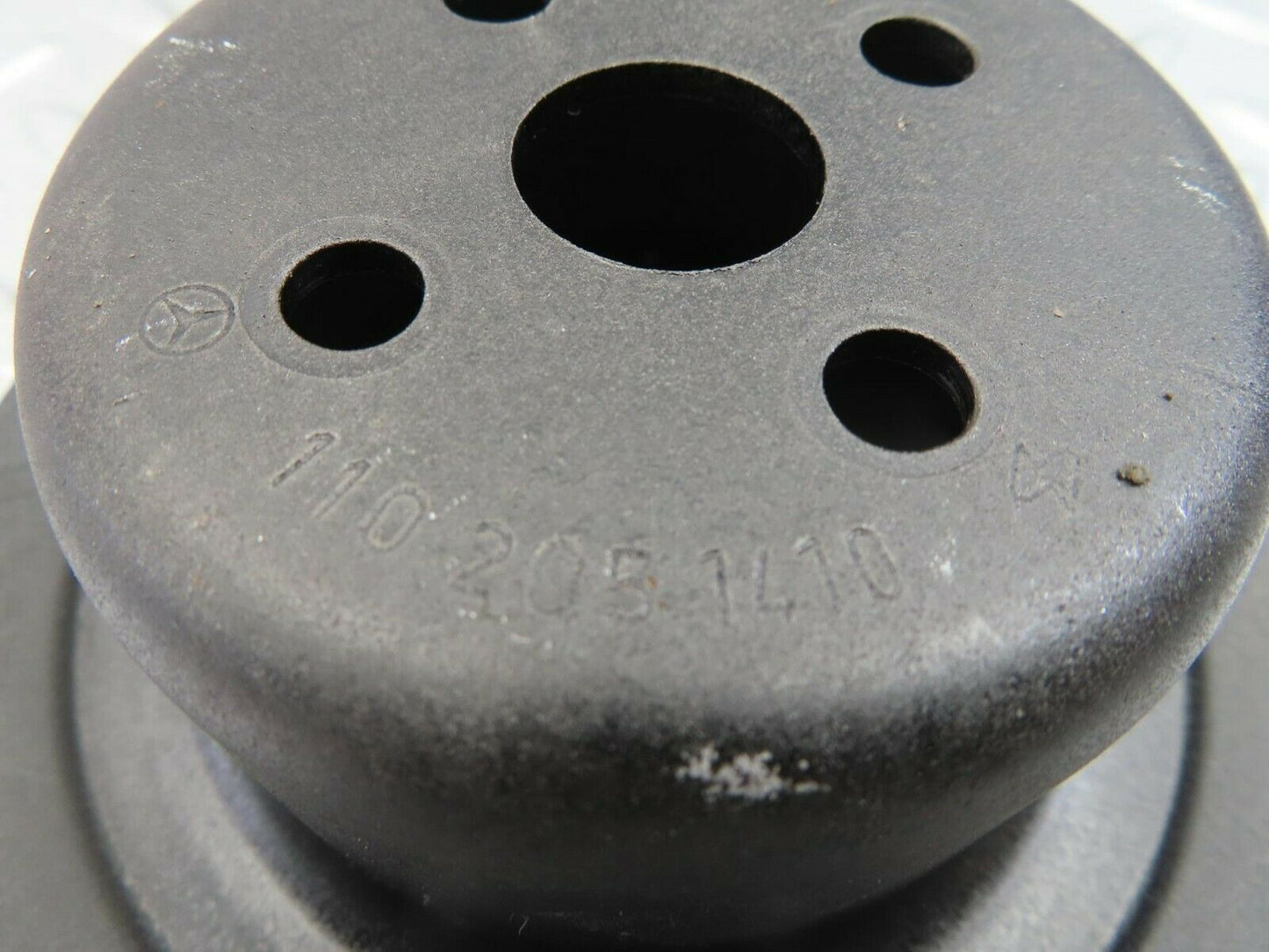 9828 Mercedes-Benz C123 280CE Coupe Water Pump Pulley 1102051410