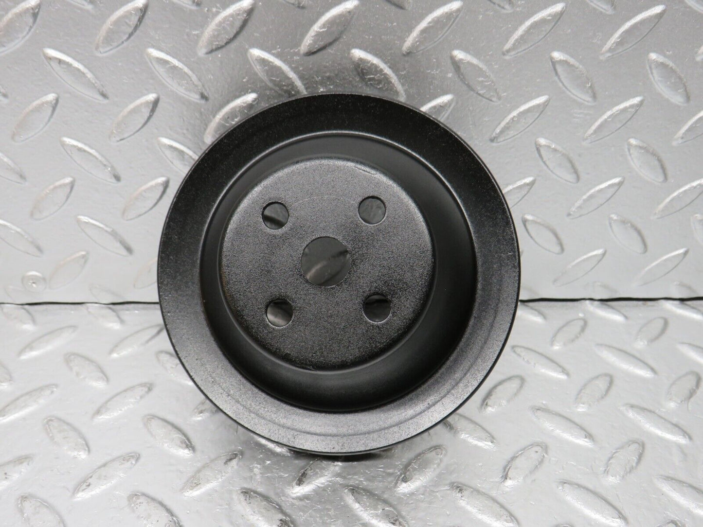 31124 Mercedes-Benz W123 200D Water Pump Pulley