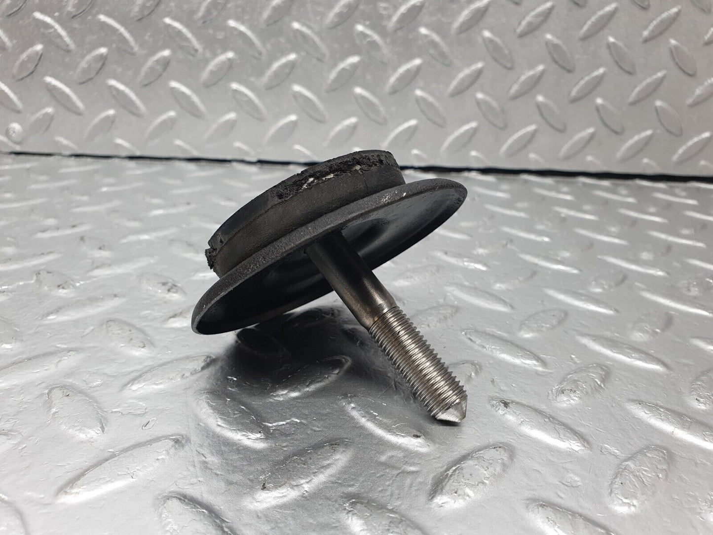 42597 Mercedes-Benz R129 320SL Coupe Rear Axle Suspension Bolt 2x