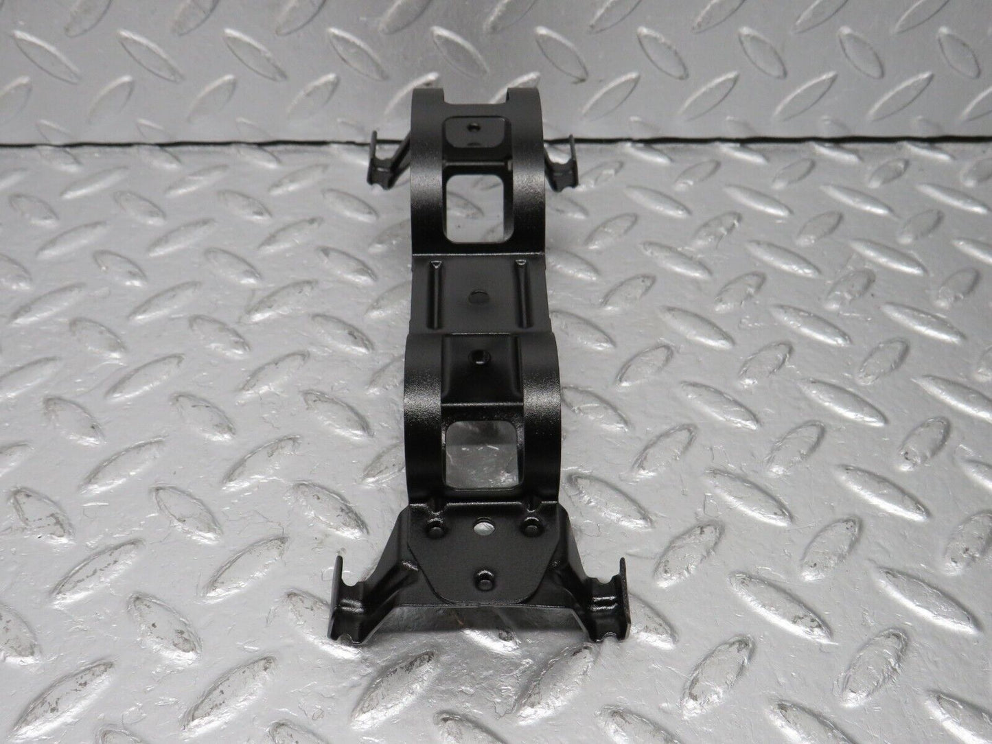 39574 Mercedes-Benz R129 320SL Coupe Fuel Pump Fuel Filter Holder Bracket