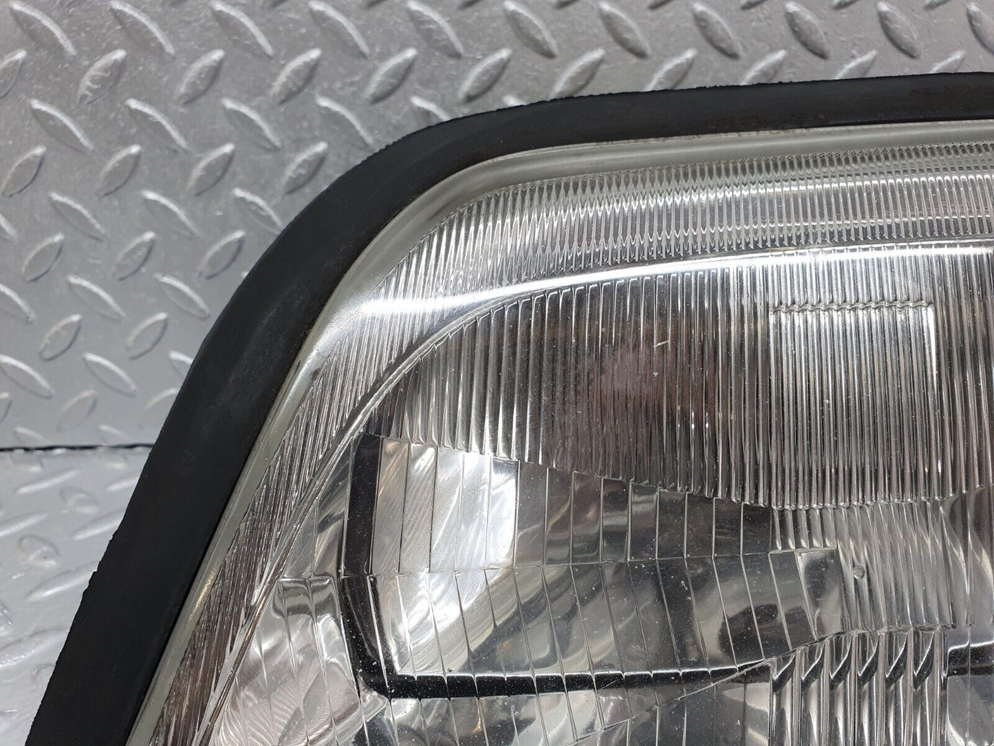 42403 Mercedes-Benz R129 320SL Coupe Headlight Bosch Left 0301090701 1298203761 1305621235