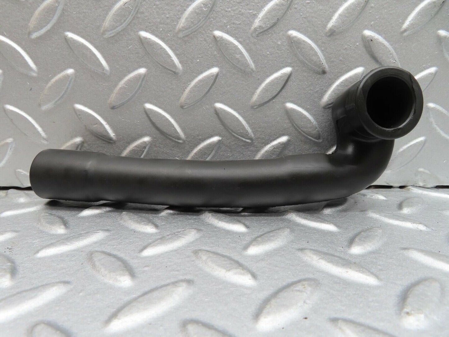 14420 Mercedes-Benz W116 350SE Air Intake Breather Hose 1160940691