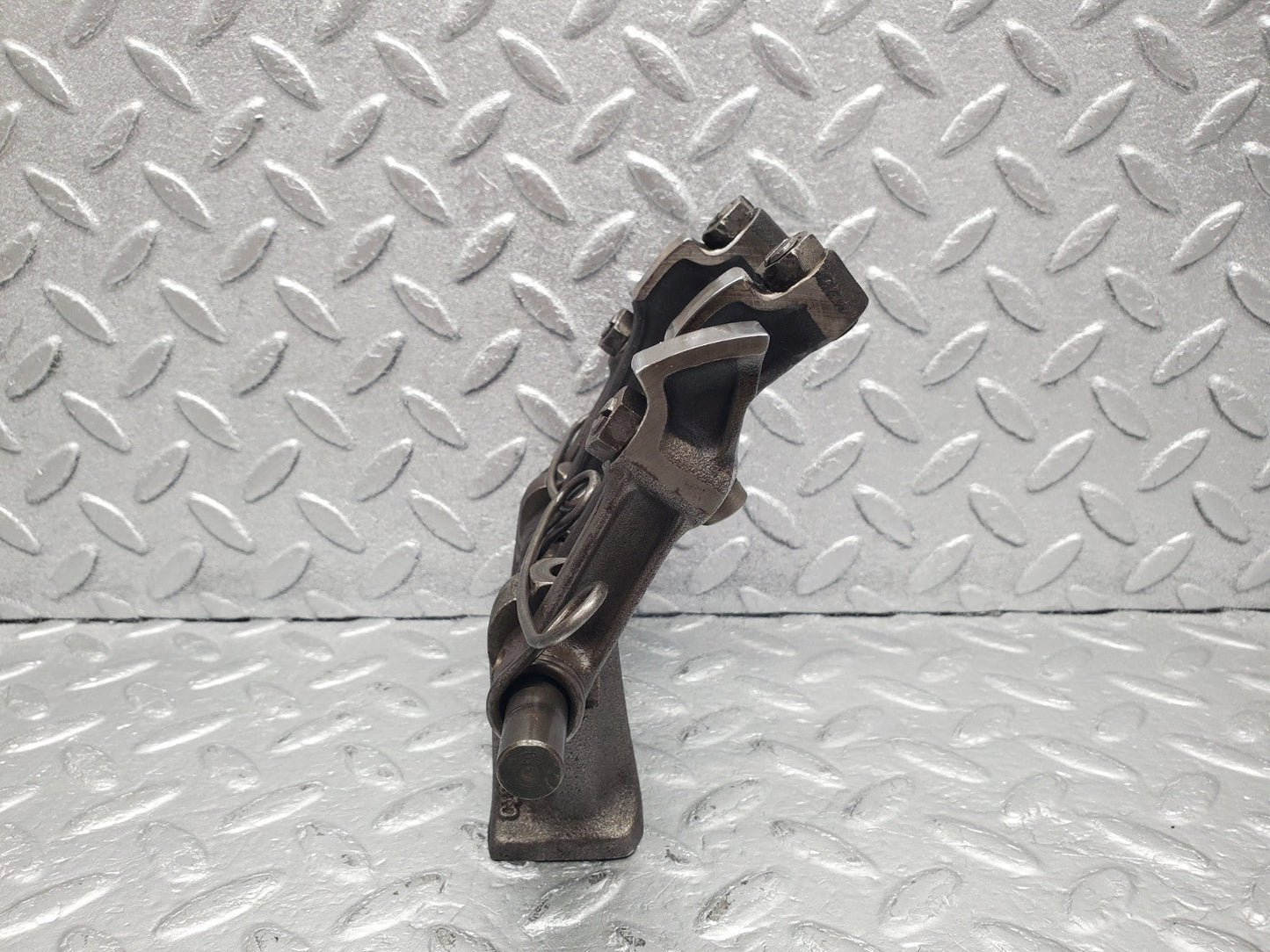 W112 rocker arm support arm and shaft used OEM