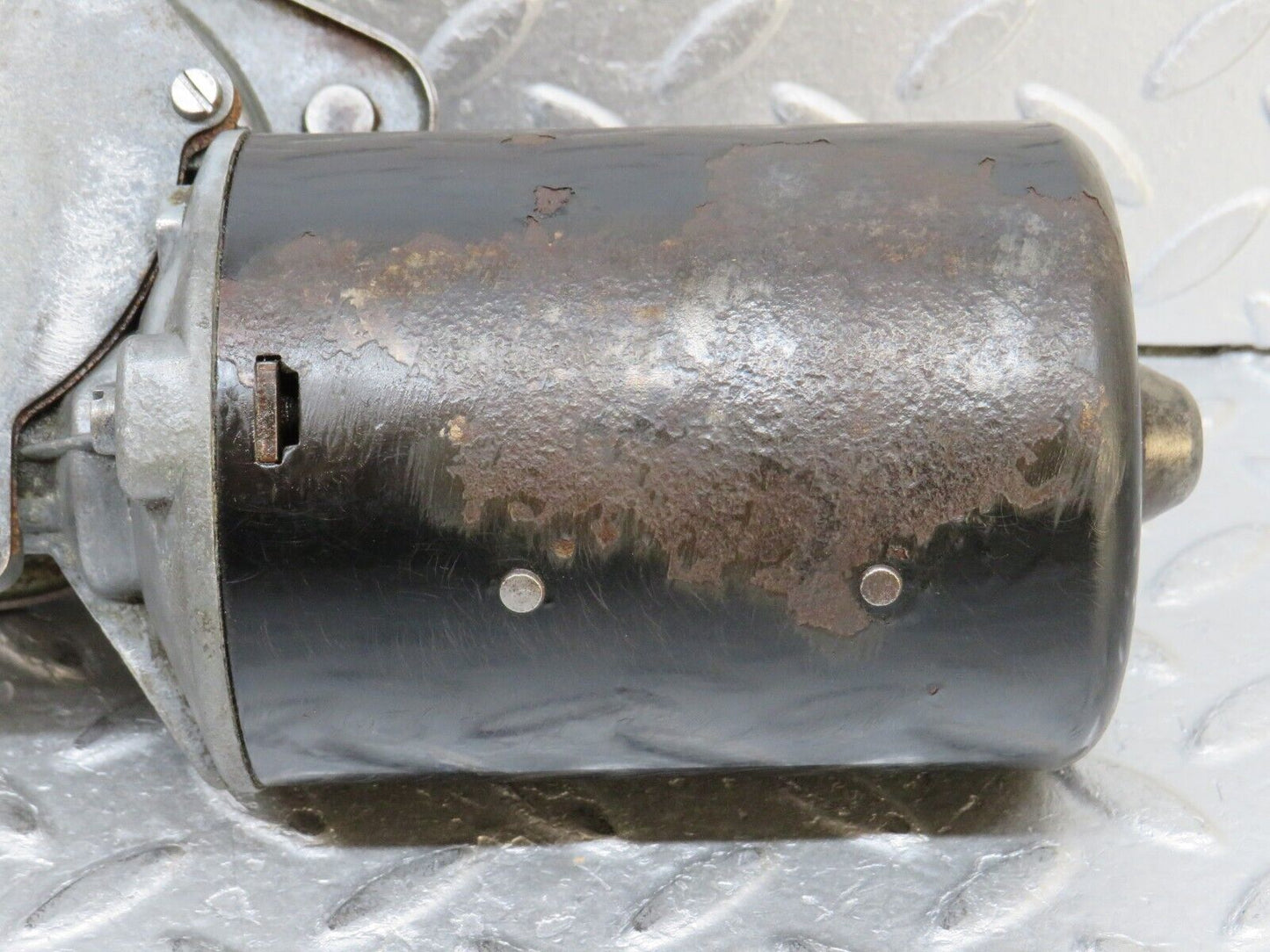 37543 Mercedes-Benz W109 300SEL Wiper Motor Bosch 0390446055