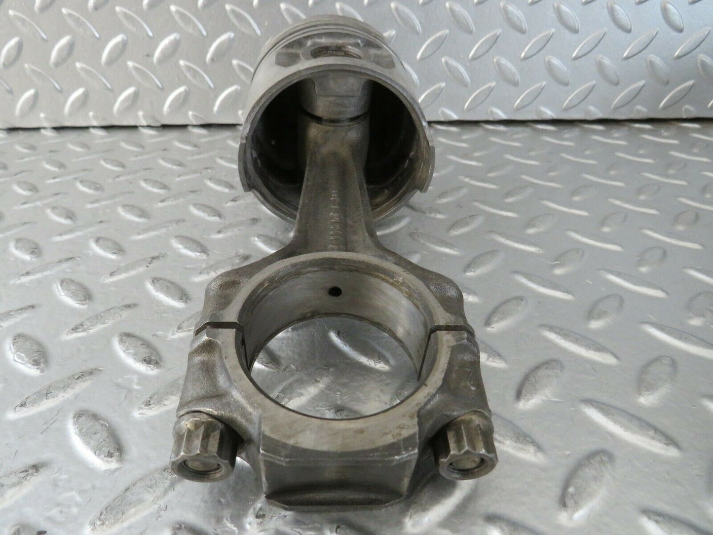 23577 Mercedes-Benz W114 280E Piston With Connecting Rod 86.00 mm