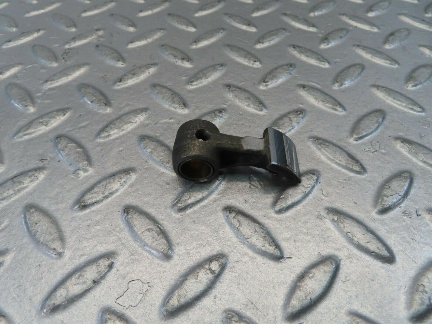 10976 Mercedes-Benz W115 220D Rocker Arm