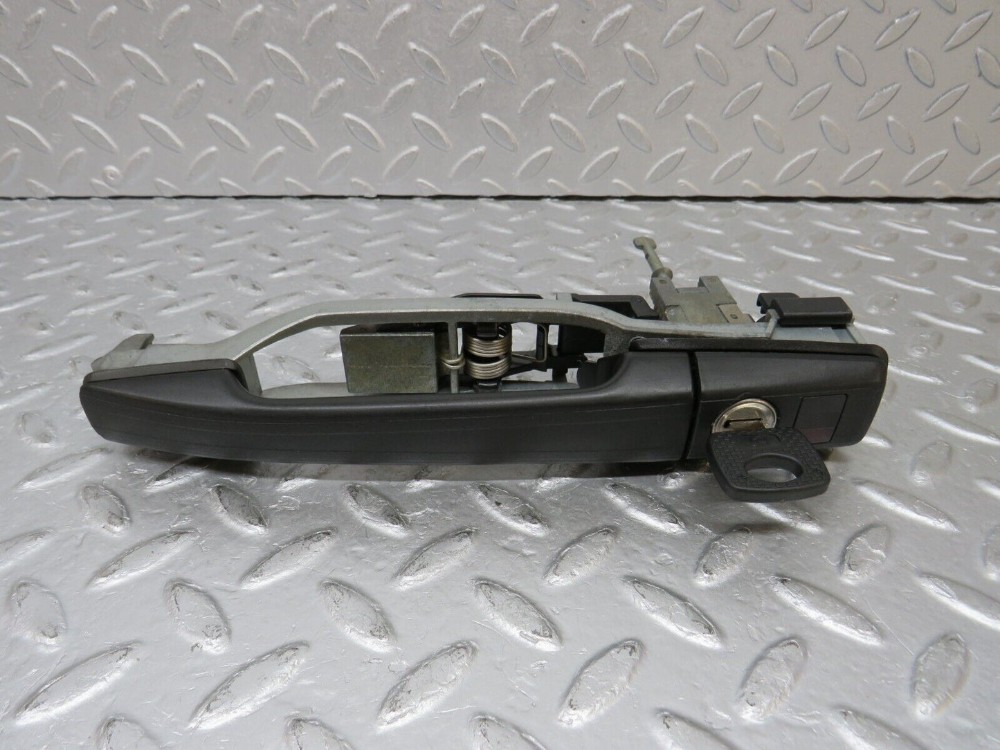 38462 Mercedes-Benz R129 280SL Coupe Right Door Exterior Handle With Key