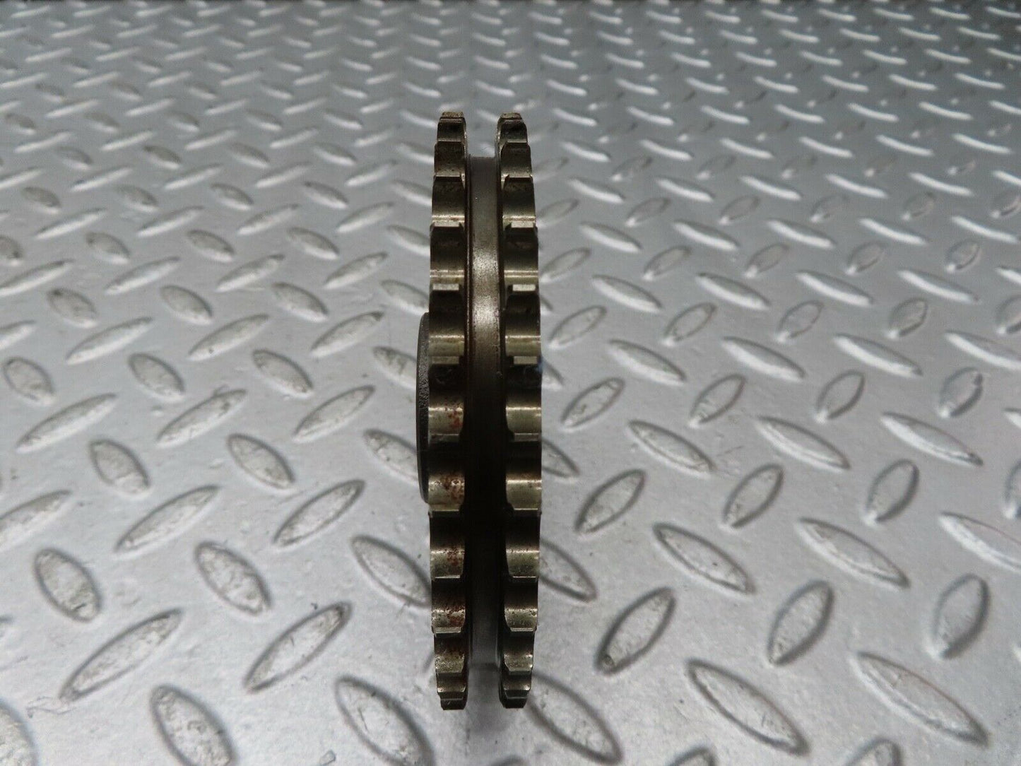 17719 Mercedes-Benz W116 450SEL Camshaft Timing Gear Sprocket 1160520601
