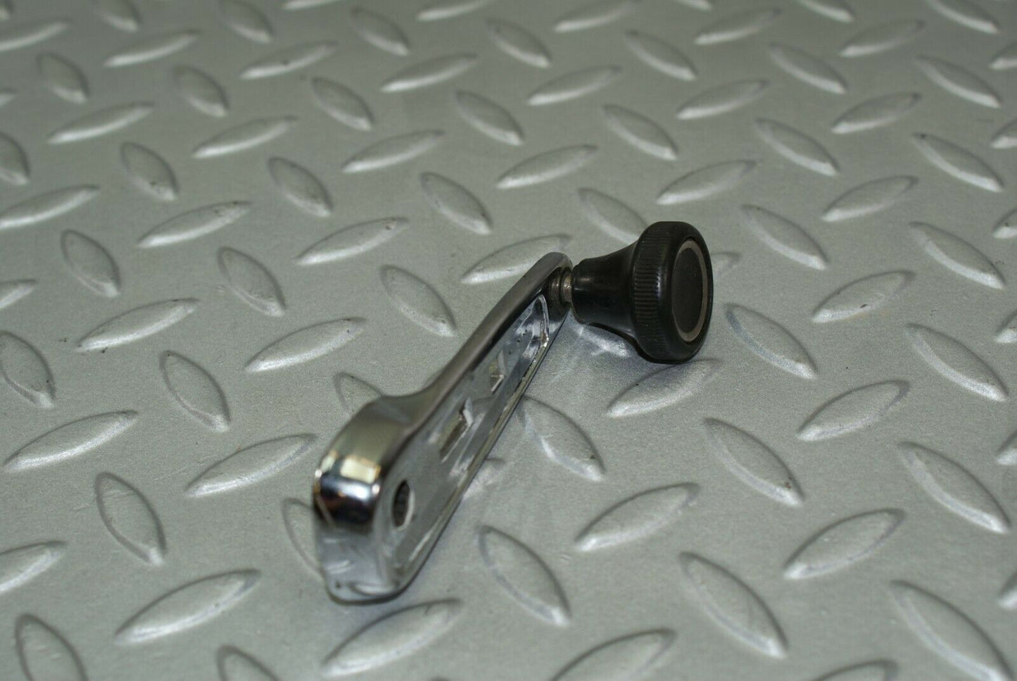 3194 Mercedes-Benz W115 220D Window Lifter Crank Handle