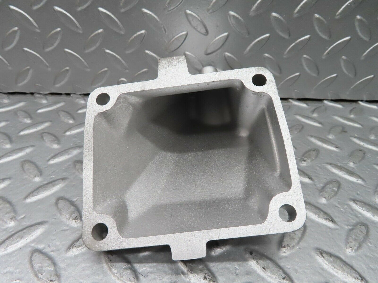 20079 Mercedes-Benz R129 300SL Coupe Engine Mount Bracket Left Side 1042230404