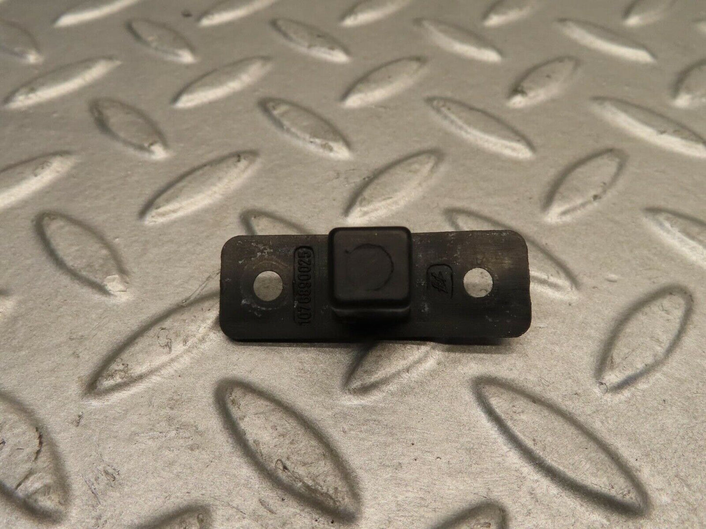11792 Mercedes-Benz R107 450SL Glove Box Lock 1076890025