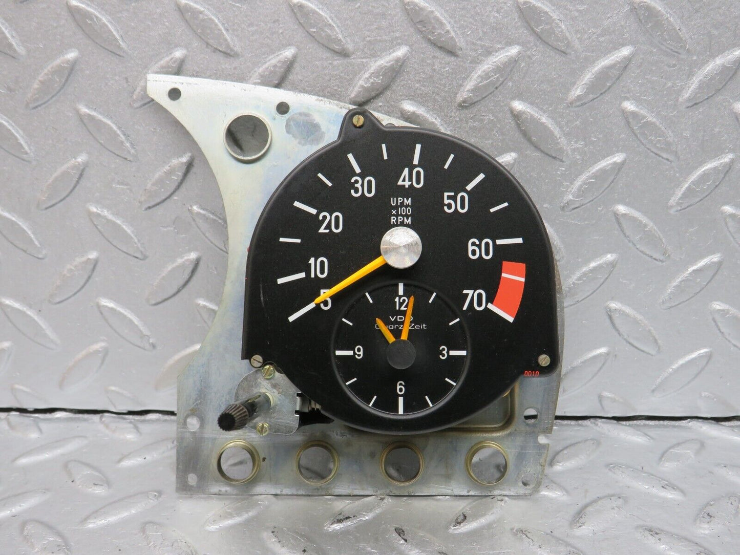 40106 Mercedes-Benz R107 350SL Coupe Instrument Cluster Tachometer Gauge