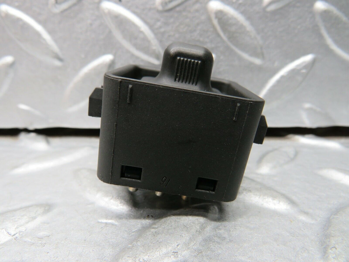21867 Mercedes-Benz W123 Electric Mirror Switch 1248201810