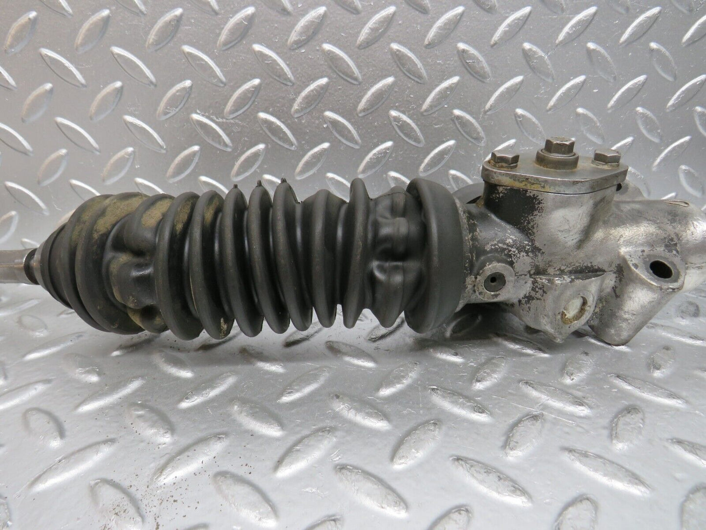 30172 Porsche 924 Steering Rack