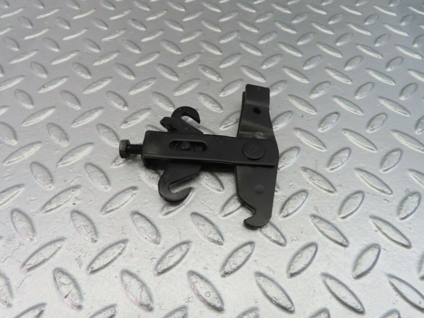 10579 Mercedes-Benz W201 190E Handbrake Adjusting Handbrake Regulator