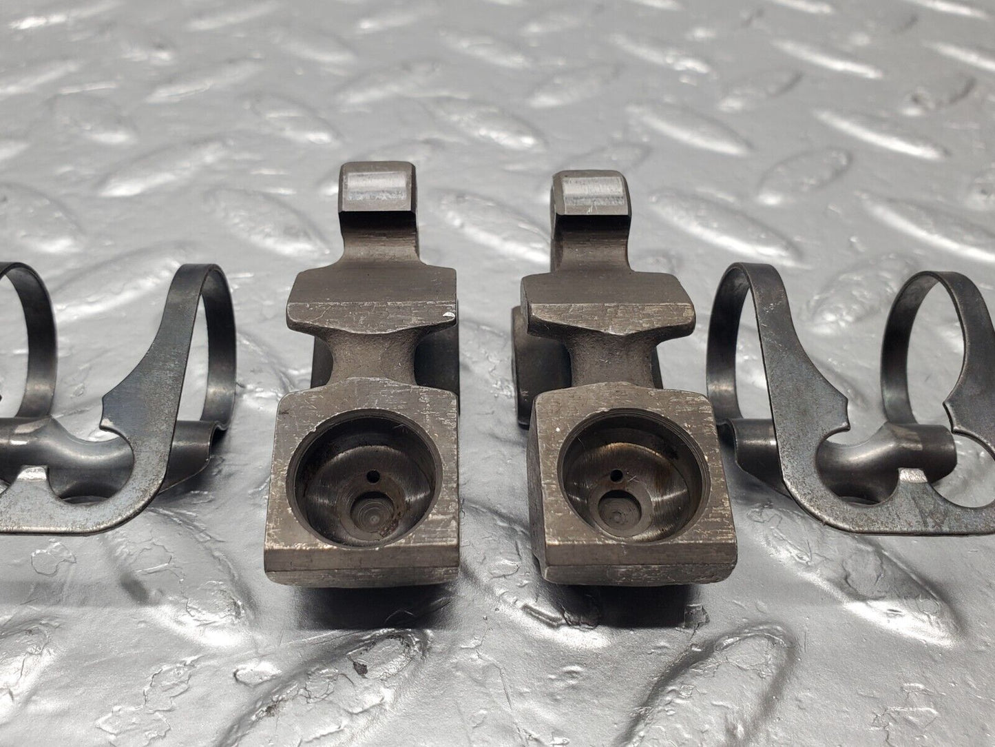 46608 Mercedes-Benz C123 280CE Coupe Valve Rocker Arm With Spring And Tappet