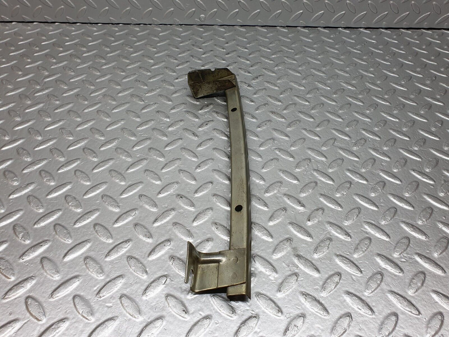 41067 Mercedes-Benz W126 300SE Rear Left Door Window Channel