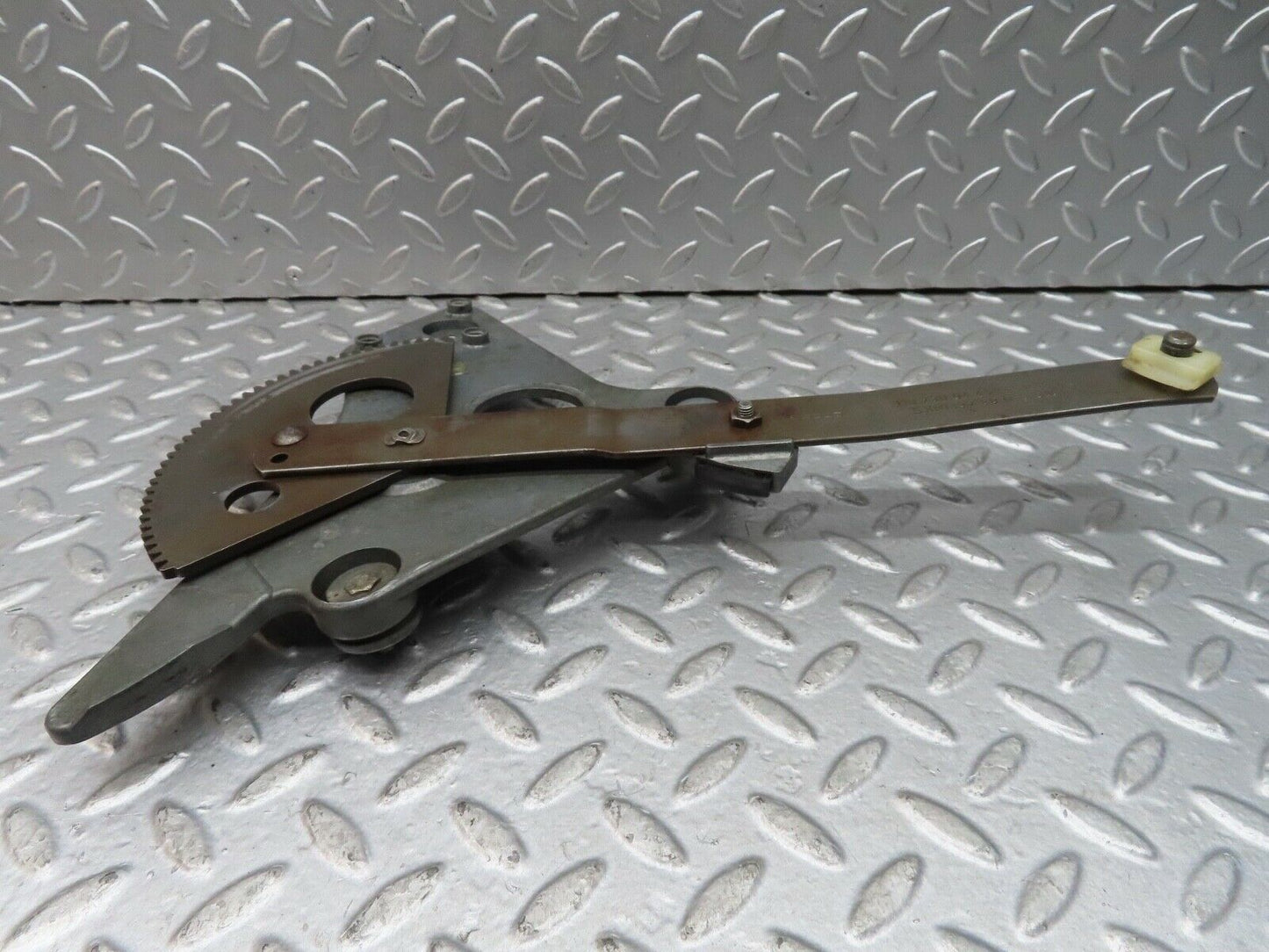 18781 Mercedes-Benz W116 Rear Right Power Window Regulator 1167300446