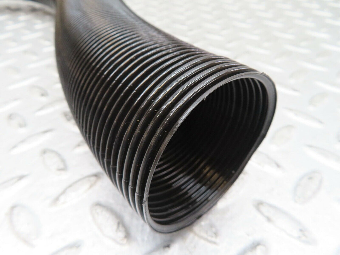 16831 Mercedes-Benz C123 280CE Coupe Dash Air Vent Pipe