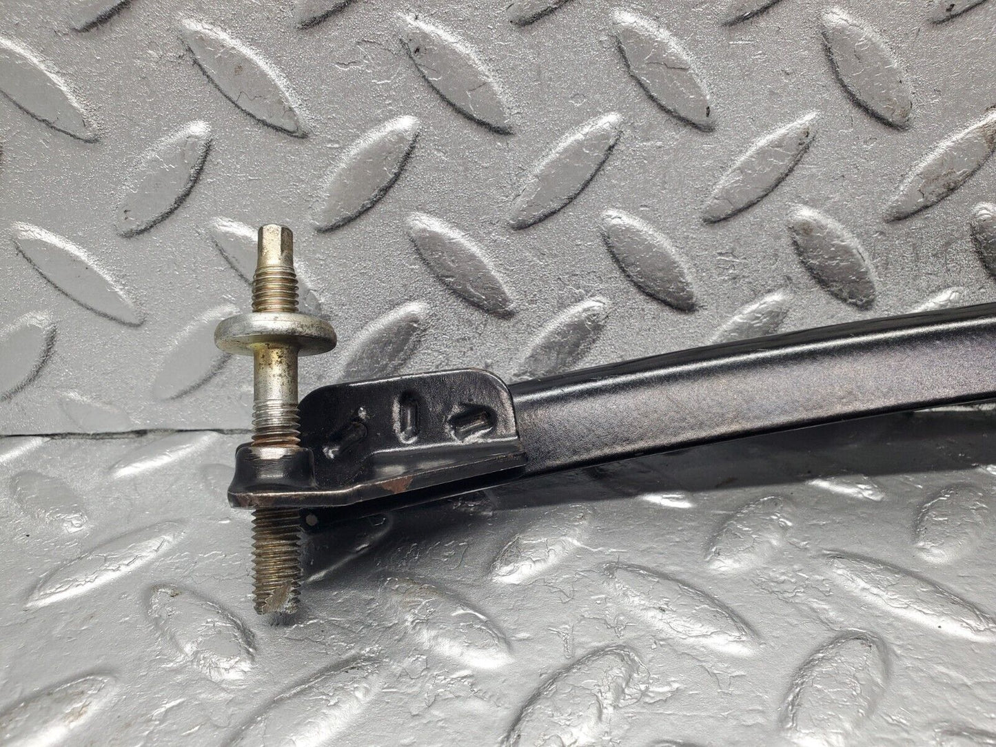 46762 Mercedes-Benz R129 320SL Coupe Front Left Window Channel