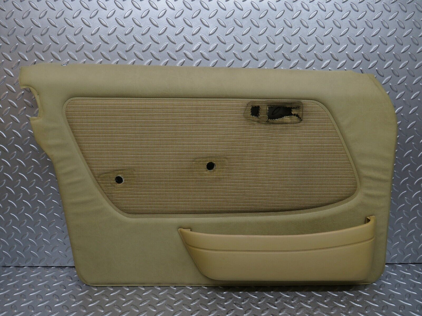 29616 Mercedes-Benz W123 230E Front Left Door Card Beige