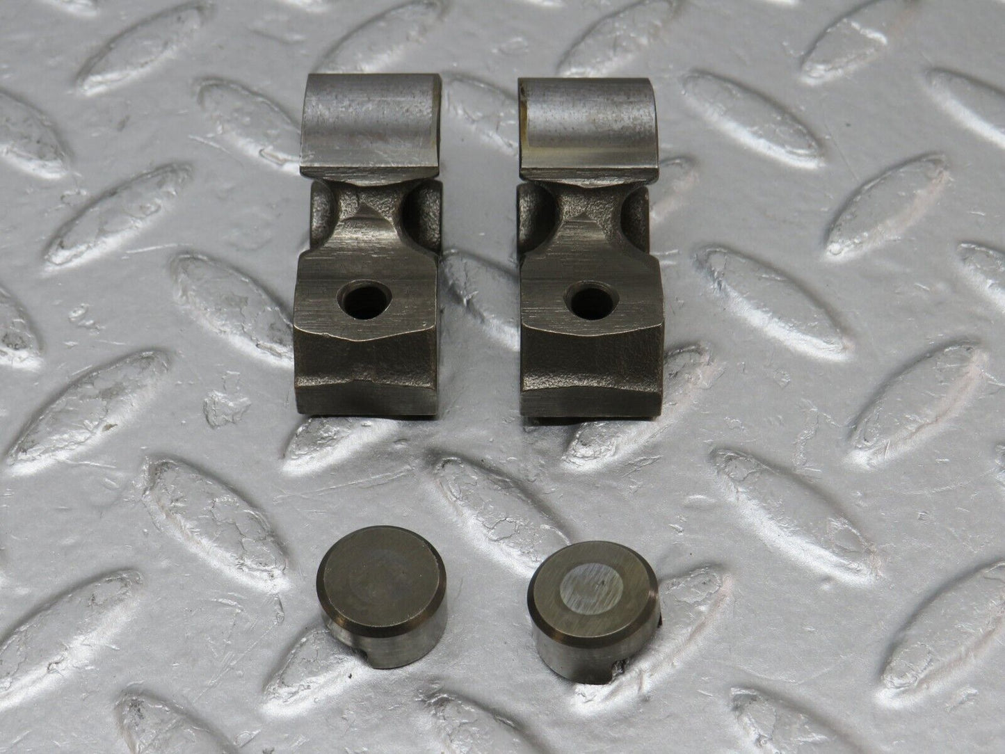 34562 Mercedes-Benz C126 380SEC Coupe Rocker Arm With Valve Tappet