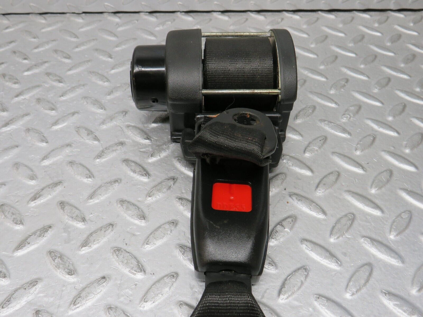 37404 Mercedes-Benz W109 300SEL Rear Seat Belt Set With Buckles